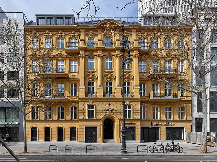 Fachartikel »Sanierung und Umbau eines Geschäftshauses unter Denkmalschutzbedingungen«: Geschäfthaus am Kurfürstendamm 15, Berlin 