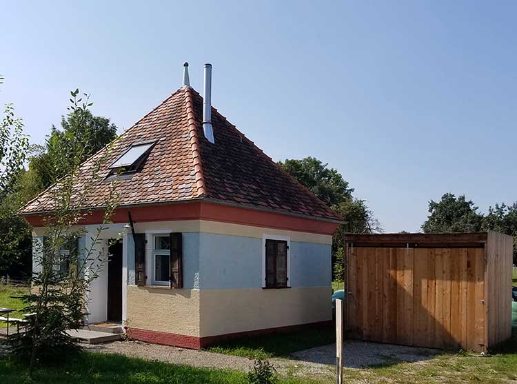 Abbildung zum Fachartikel »Tiny House mit passgenauem Solarluftkollektor«