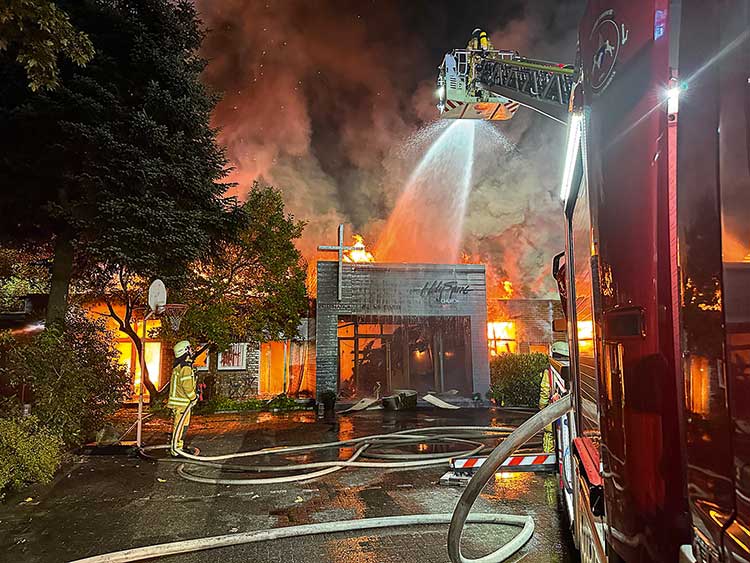 Abbildung zum Fachartikel »Brandzerstörungen und Brandschutz bei Kirchen in Deutschland«