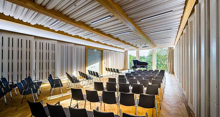 Abbildung zum Fachartikel »Musiksaal mit Resonanz eines Instruments« 