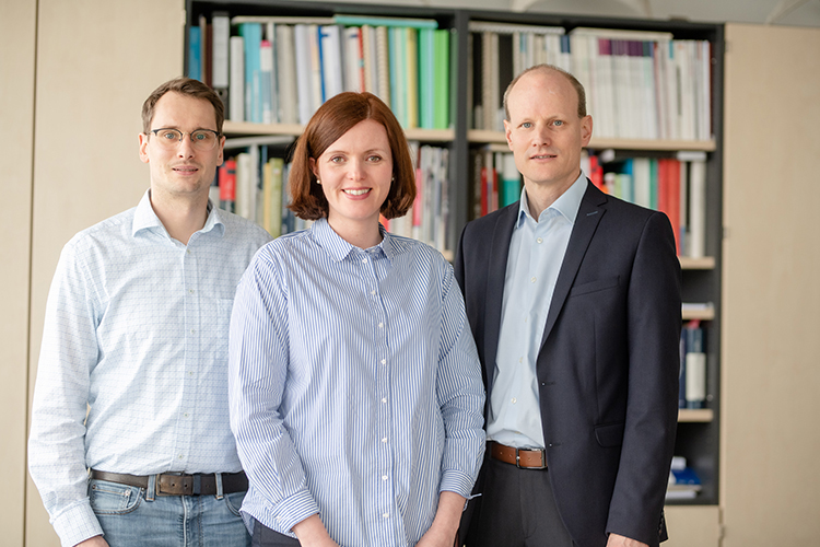 Patrick Forman, Vera Langanke und Peter Mark (von links) vom Projektteam (© RUB, Marquard) 
