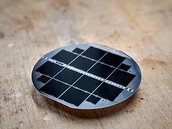 Höhere Wirkungsgrade im Tandem – neuer Solarzellenrekord