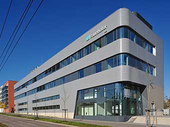 »Zentrum für höchsteffiziente Solarzellen« – Fraunhofer ISE weiht neues Laborgebäude ein