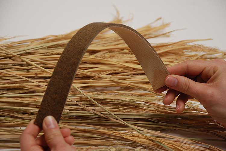 Hersteller für flexible Faserplatten aus Stroh gesucht 