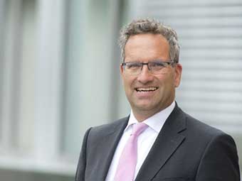 Prof. Dr. Klaus Peter Sedlbauer beendet seine Tätigkeit als Institutsleiter am Fraunhofer IBP