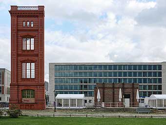 Die Bauakademie startet am Schinkelplatz