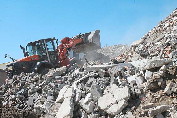 Neubau aus Abbruchmaterial 
