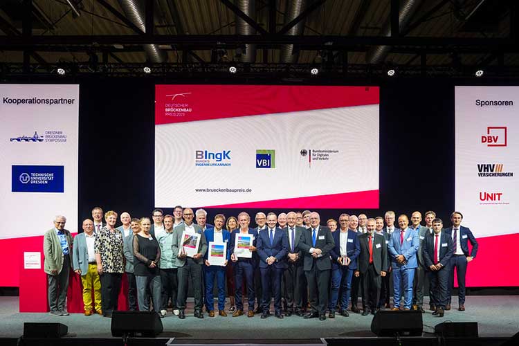 Sieger des Deutschen Bückenbaupreises 2023 geehrt 