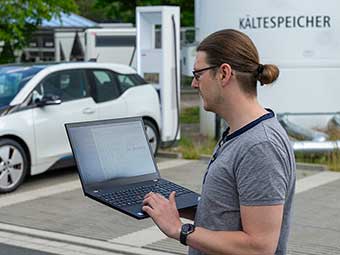 Kosten und CO<sub>2</sub>-Emissionen einsparen durch intelligentes Energiemanagement