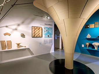 Biennale: Fraunhofer WKI zeigt 3-D-gedruckte Säule aus naturfaserverstärktem Biokunststoff