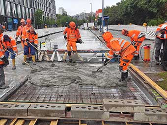 Busspuren aus Ultrahochleistungsbeton