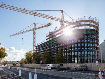 Neues Bürogebäude für Bundesbehörden feiert Stapelfest